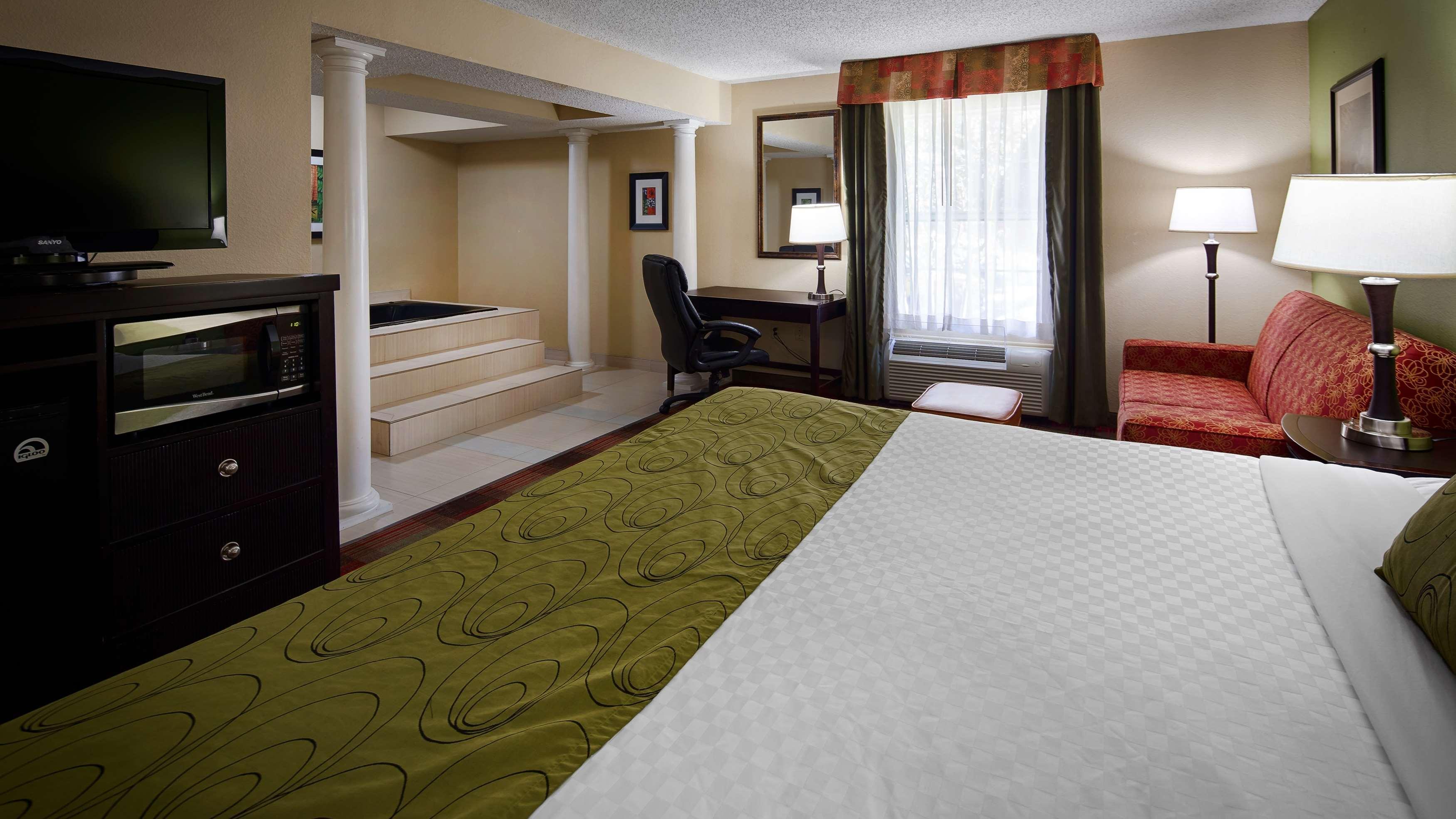 Best Western Plus Addison/Dallas Hotel Екстер'єр фото